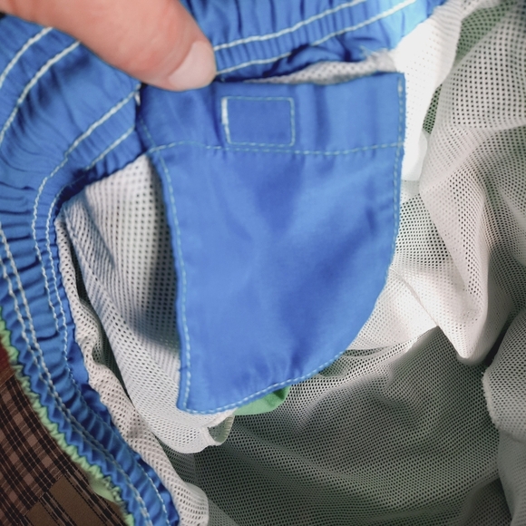 Boden Light Green Fish Print Mesh Liner Swim Trunks Size 36 - Picture 9 of 11